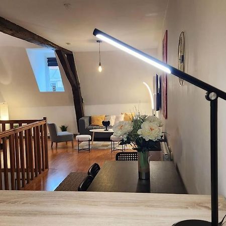 Ferienwohnung Grand Duplex Du Beffroi Douai Exterior foto