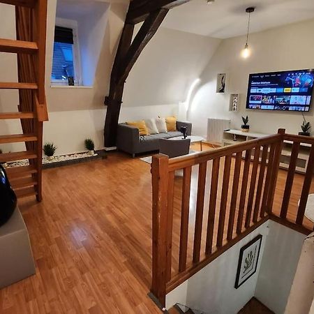 Ferienwohnung Grand Duplex Du Beffroi Douai Exterior foto