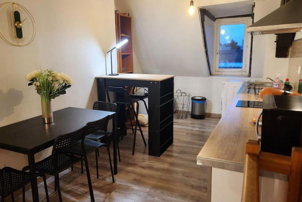 Ferienwohnung Grand Duplex Du Beffroi Douai Exterior foto
