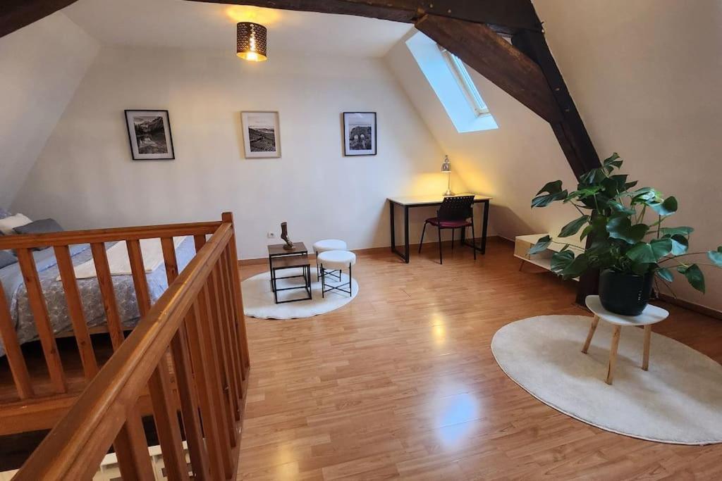 Ferienwohnung Grand Duplex Du Beffroi Douai Exterior foto