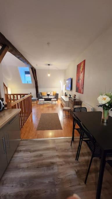 Ferienwohnung Grand Duplex Du Beffroi Douai Exterior foto